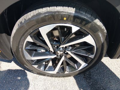 2024 Mitsubishi Outlander - Photo 10