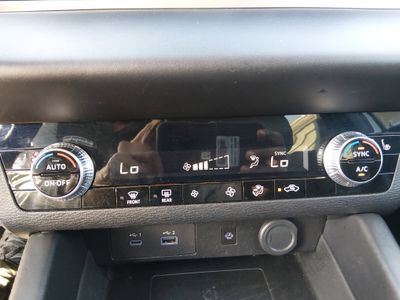 2024 Mitsubishi Outlander - Photo 19