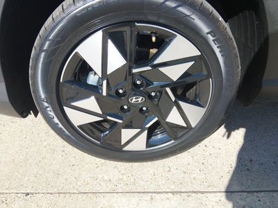 2025 Hyundai Kona - Photo 10