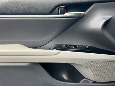 2018 Toyota Camry - Photo 12