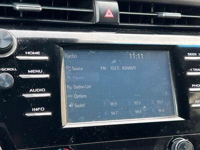 2018 Toyota Camry - Photo 19