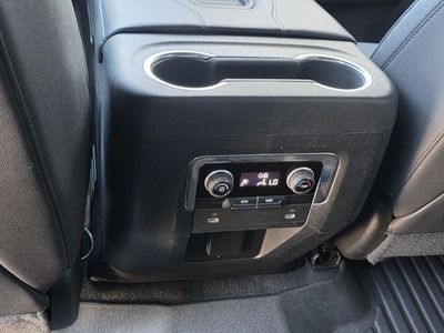 2023 Chevrolet Suburban - Photo 11