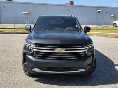 2023 Chevrolet Suburban - Photo 2