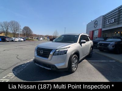 2025 Nissan Pathfinder SL - Photo 9