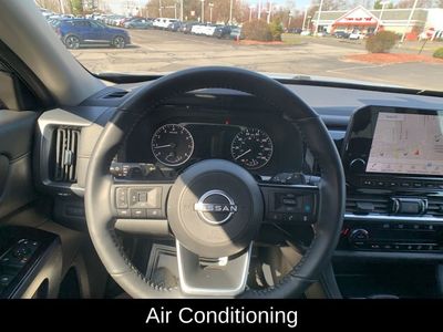 2025 Nissan Pathfinder SL - Photo 17