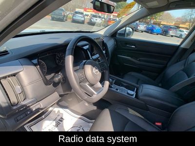 2025 Nissan Pathfinder SL - Photo 14