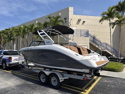 2025 Yamaha Boats 222SD - Photo 4