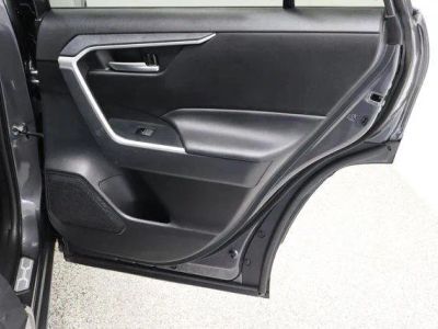2025 Toyota RAV4 FWD - Photo 35