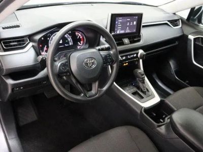 2025 Toyota RAV4 FWD - Photo 13