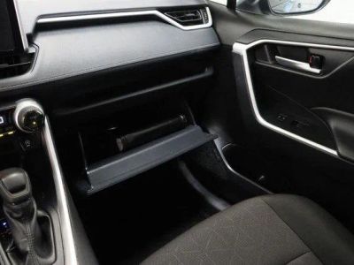 2025 Toyota RAV4 FWD - Photo 23