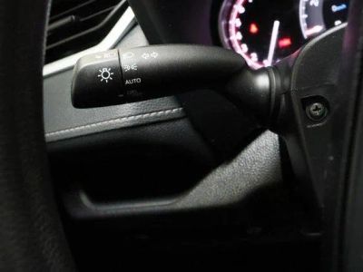 2025 Toyota RAV4 FWD - Photo 25