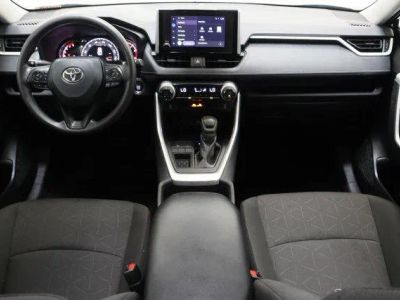 2025 Toyota RAV4 FWD - Photo 31