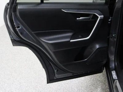 2025 Toyota RAV4 FWD - Photo 27