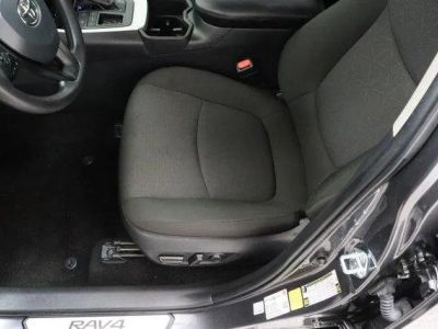 2025 Toyota RAV4 FWD - Photo 15
