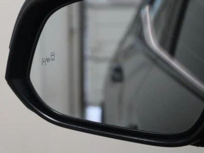 2025 Toyota RAV4 FWD - Photo 22