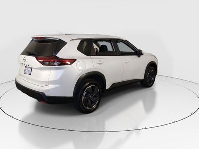 2025 Nissan Rogue — photo 7 view