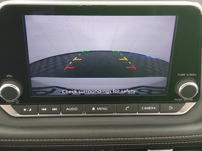 2025 Nissan Rogue — photo 16 view