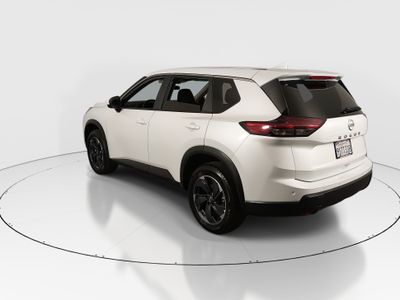 2025 Nissan Rogue — detail view