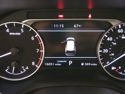 2025 Nissan Rogue — photo 14 view