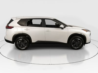 2025 Nissan Rogue — photo 8 view