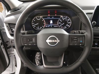 2025 Nissan Rogue — photo 12 view