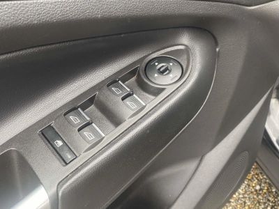 2019 Ford Escape — photo 15 view