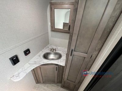 2021 Venture RV Sonic - Photo 13