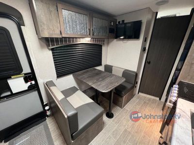 2021 Venture RV Sonic - Photo 9