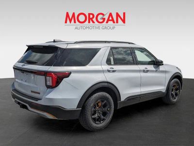 2026 Ford Explorer — photo 7 view