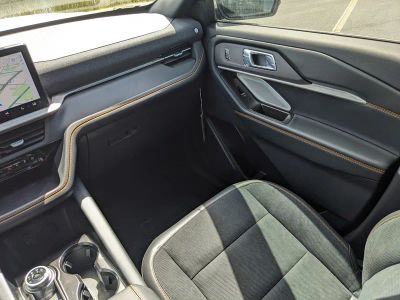 2026 Ford Explorer — photo 14 view