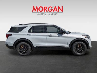 2026 Ford Explorer — photo 8 view