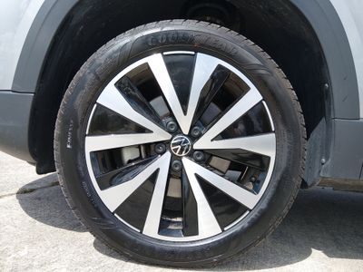 2024 Volkswagen Taos - Photo 10