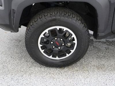 2025 Toyota Tacoma 4WD - Photo 11