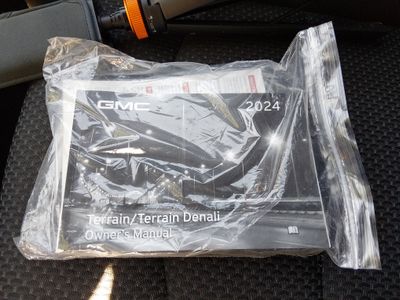 2024 GMC Terrain — photo 16 view