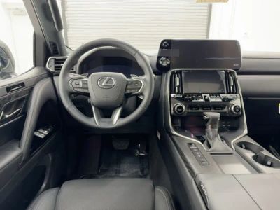 2026 Lexus LX 600 PREMIUM - Photo 4