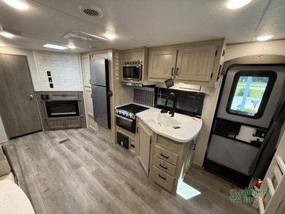 2026 Coachmen RV Catalina Legacy — photo 9 view