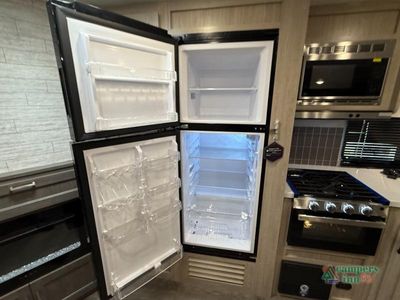 2026 Coachmen RV Catalina Legacy — photo 15 view