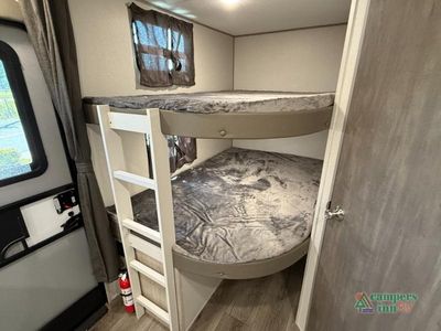 2026 Coachmen RV Catalina Legacy — photo 25 view