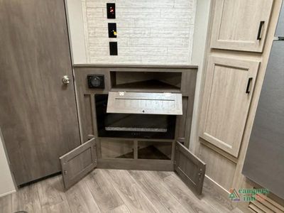 2026 Coachmen RV Catalina Legacy — photo 19 view