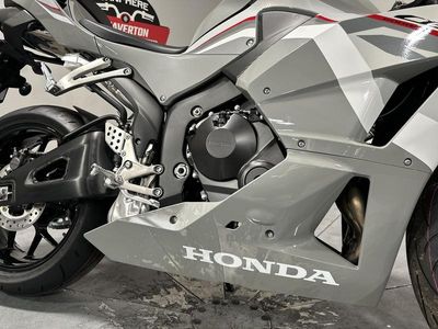 2026 Honda CBR600RR - Photo 17