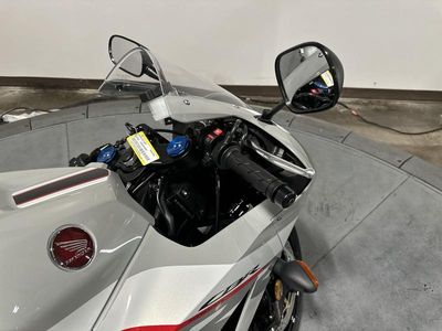2026 Honda CBR600RR - Photo 12