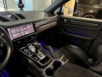2021 Porsche Cayenne - Photo 16