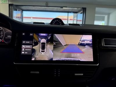 2021 Porsche Cayenne - Photo 17