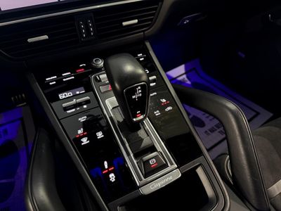2021 Porsche Cayenne - Photo 23