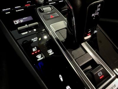 2021 Porsche Cayenne - Photo 22