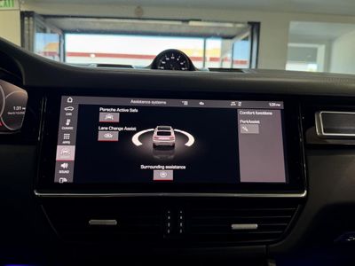 2021 Porsche Cayenne - Photo 19