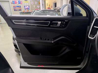 2021 Porsche Cayenne - Photo 29