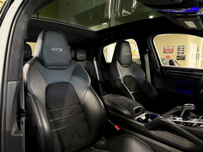2021 Porsche Cayenne - Photo 14