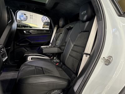2021 Porsche Cayenne - Photo 8