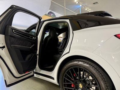 2021 Porsche Cayenne - Photo 7